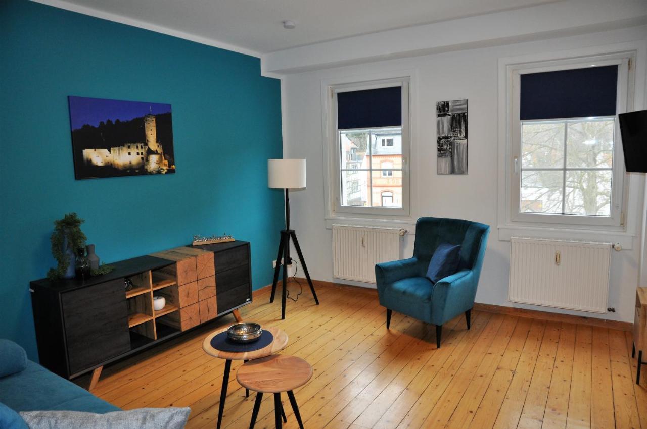 Apartmenthaus Am Zimmerplatz โฮฟไฮม์อัมเทานอส ภายนอก รูปภาพ