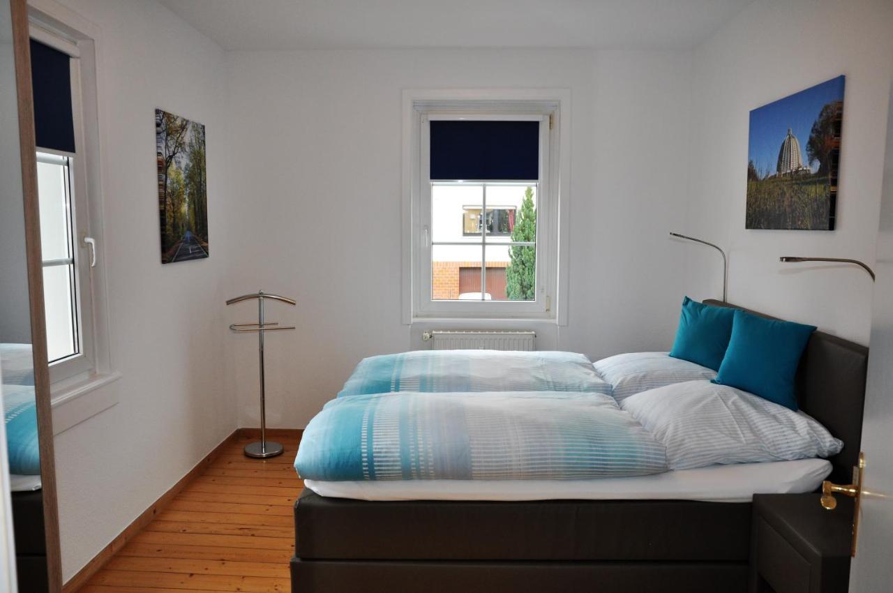 Apartmenthaus Am Zimmerplatz โฮฟไฮม์อัมเทานอส ภายนอก รูปภาพ