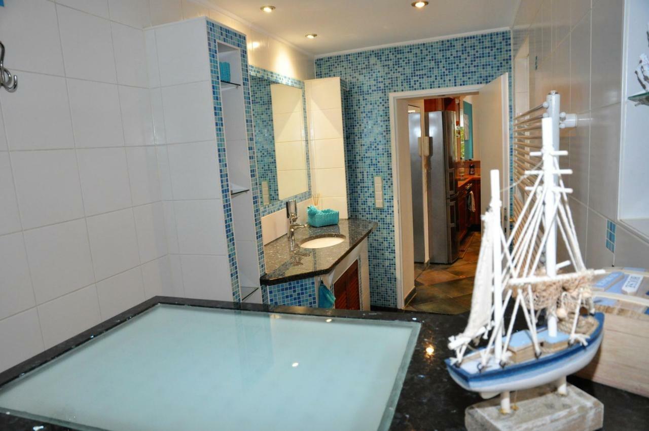 Apartmenthaus Am Zimmerplatz โฮฟไฮม์อัมเทานอส ภายนอก รูปภาพ